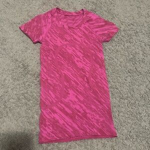 swiftly tech short sleeve regular length *worn a hand full of times*